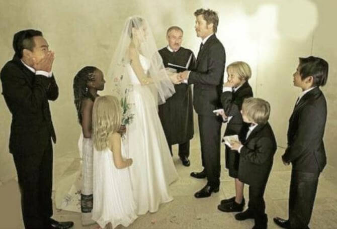 Vivienne Jolie-Pitt at the wedding of her parents Angelina Jolie and Brad Pitt along with her siblings.